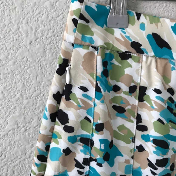 Chico's Zenergy Pleated Abstract Skirt Skort Size 8 Tennis Golf Pickleball UPF - Picture 6 of 8
